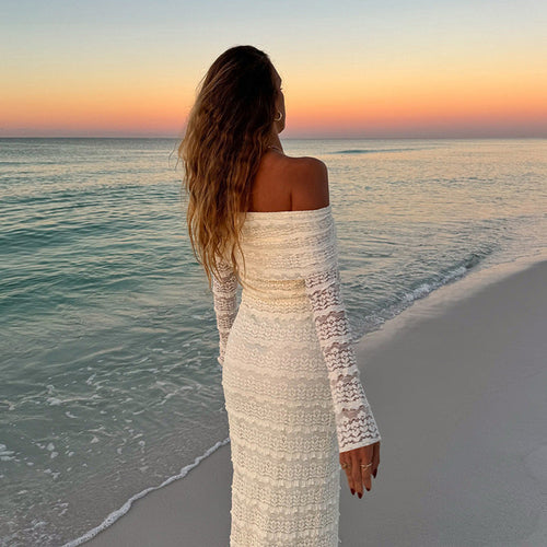 Edición 25 – Elegante Vestido Maxi de Encaje con Hombros Descubiertos (Estilo Socialité)